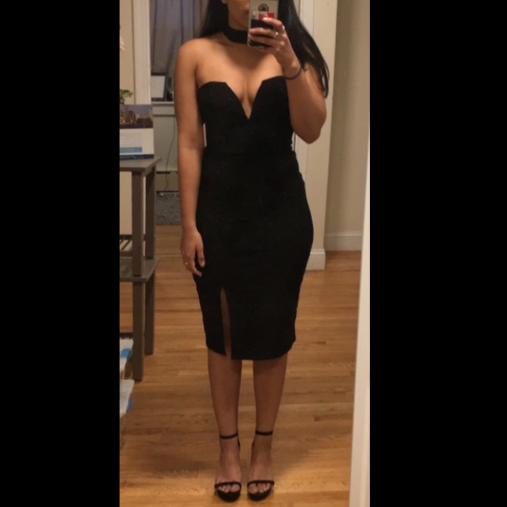 Midi dress with choker